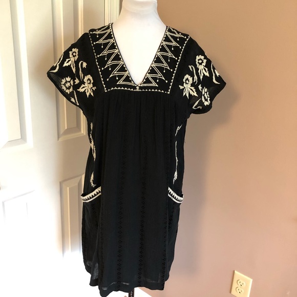 Lucky Brand Dresses & Skirts - Lucky Brand Embroidered Dress